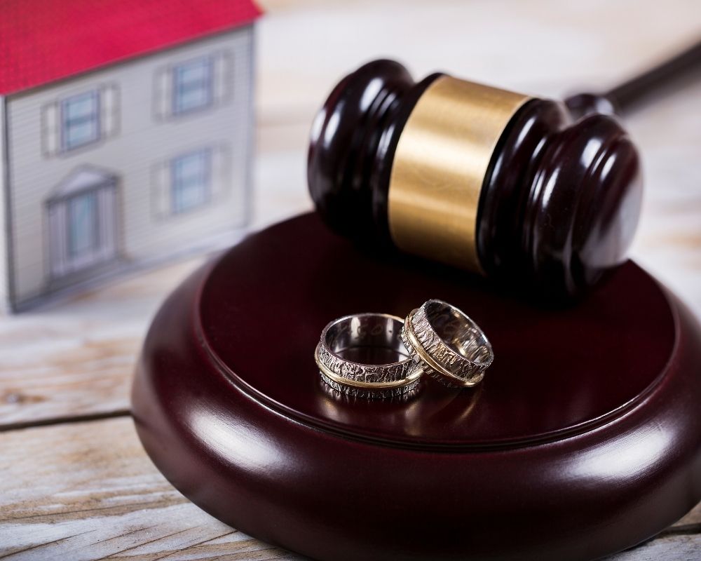 Advice When Selling Your House Due to a Divorce